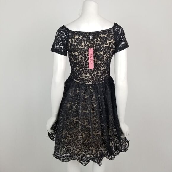 Chi Chi London Floral Lace Fit & Flare Dress Sz 10 - Picture 6 of 6